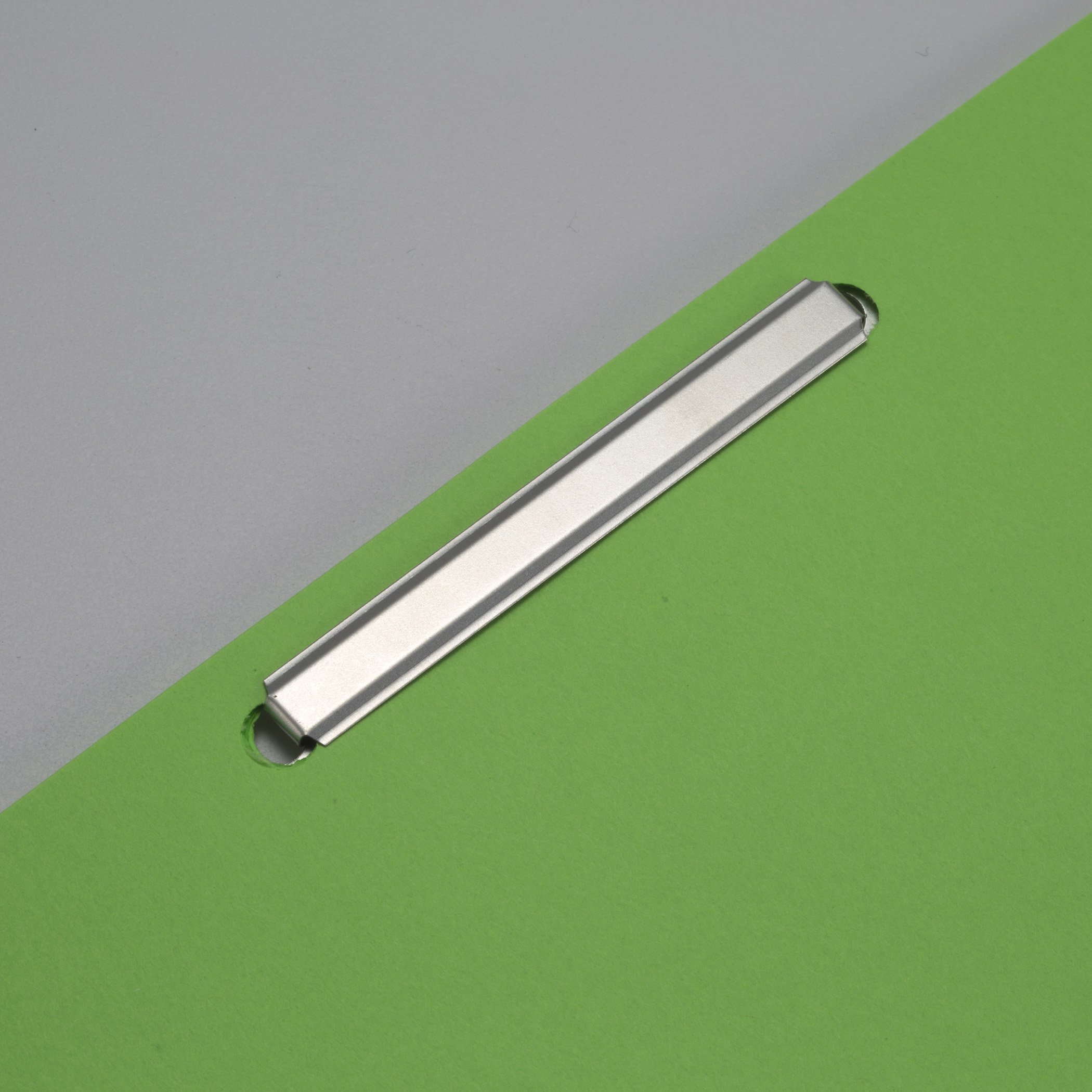 Officemate Prong Paper Fasteners, 1 inch Capacity, 2.75 inch Base, Box of 50 Complete Sets, (99851) - Image 4